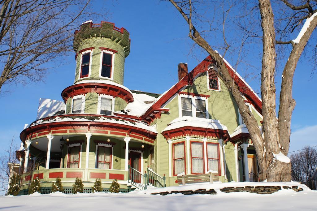 Maplecroft Bed & Breakfast Barre ภายนอก รูปภาพ