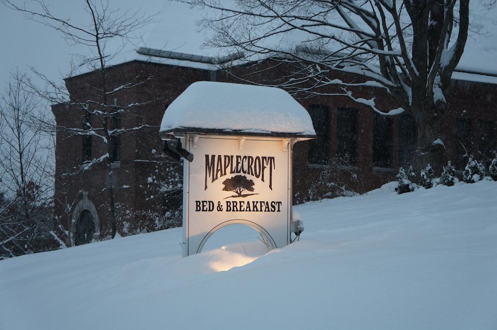 Maplecroft Bed & Breakfast Barre ภายนอก รูปภาพ